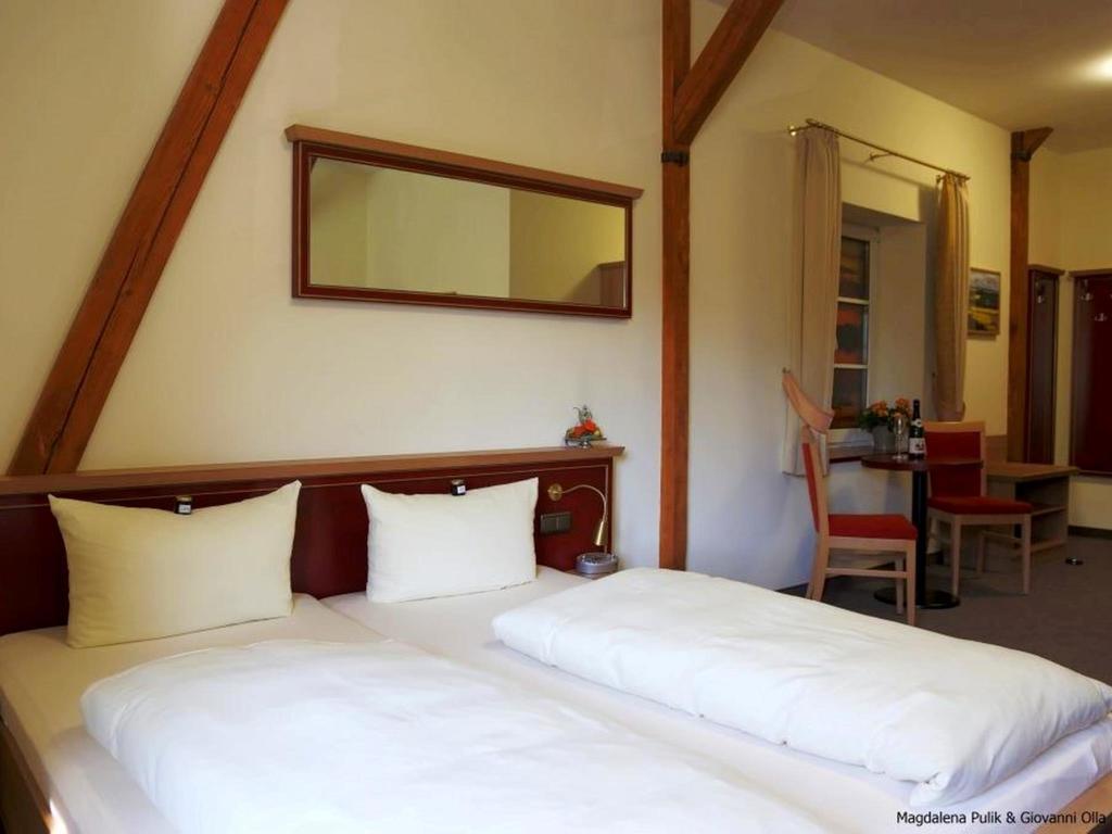 Hotel Und Restaurant Am Peenetal 리에펜 객실 사진