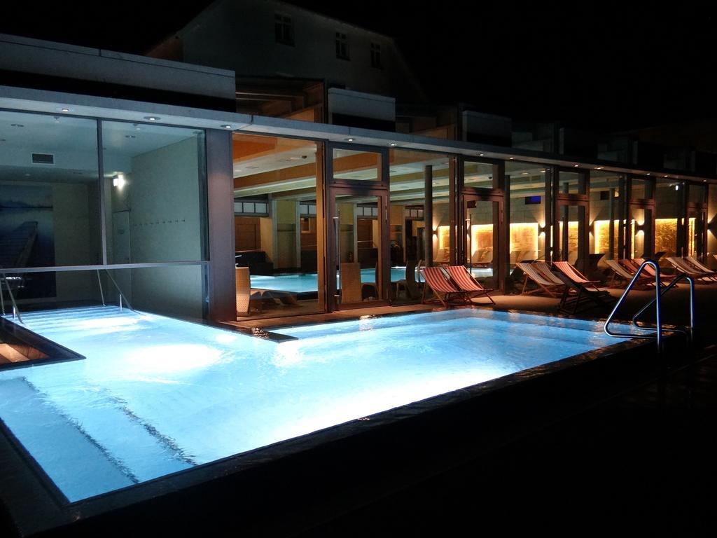 Hotel Und Restaurant Am Peenetal 리에펜 외부 사진